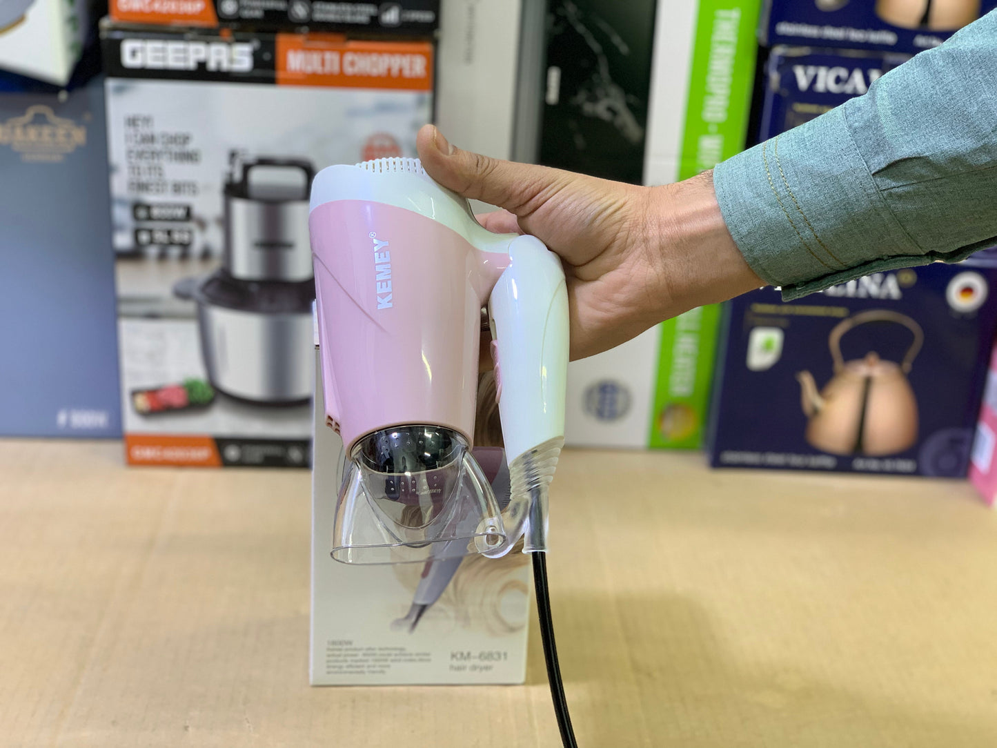 KEMEY Hair dryer with 3 Modes