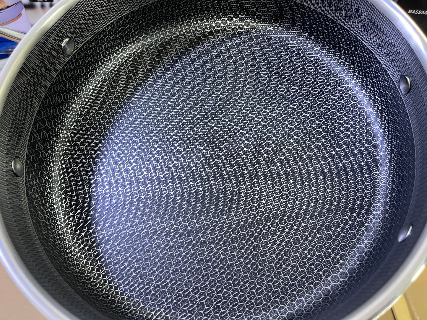 Laser coating shallow casserole 32cm and 34cm Jumbo sizes