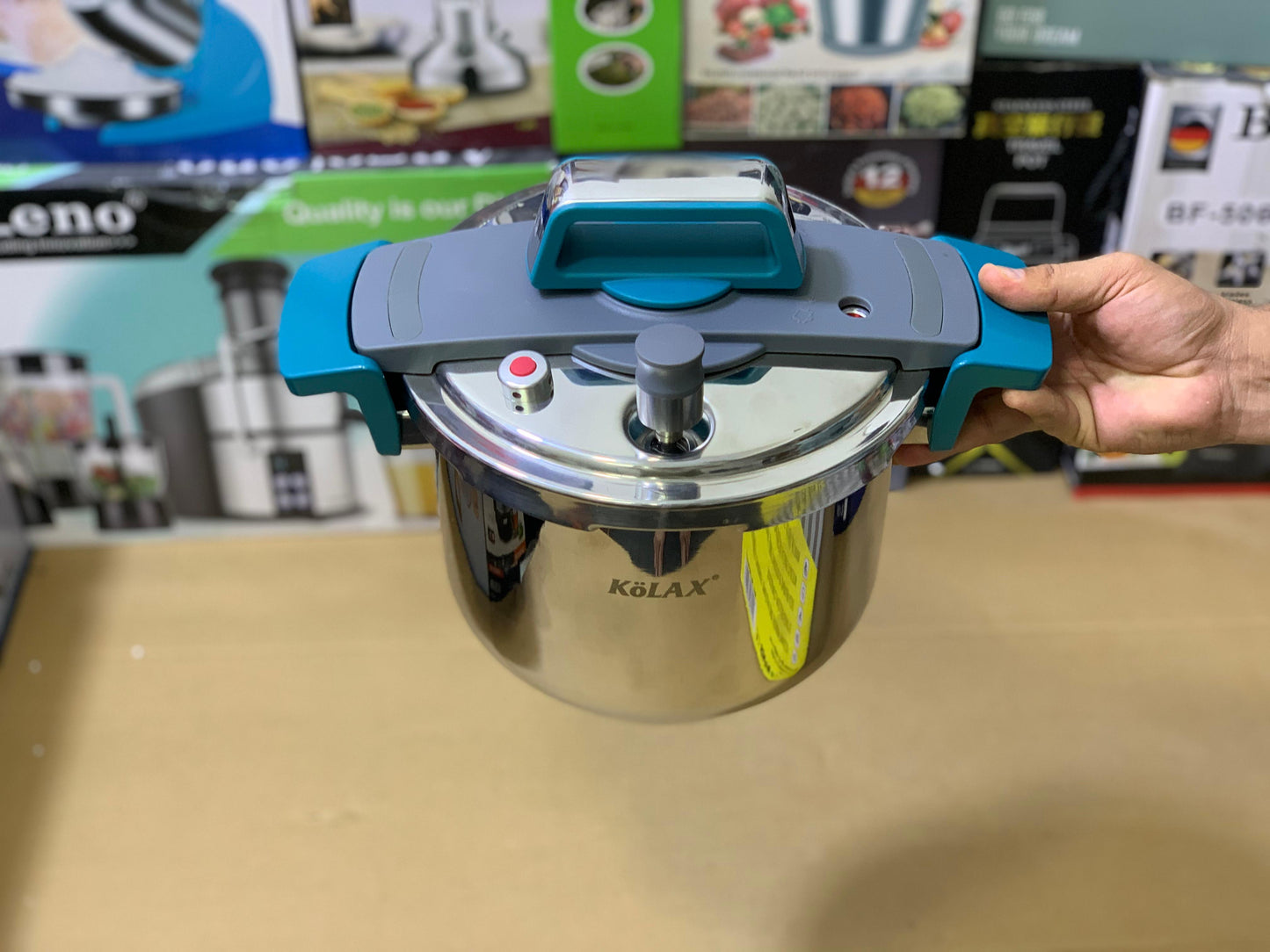 Kolax Pressure Cooker 6L and Stainless Steel 18/10 Capsule bottom