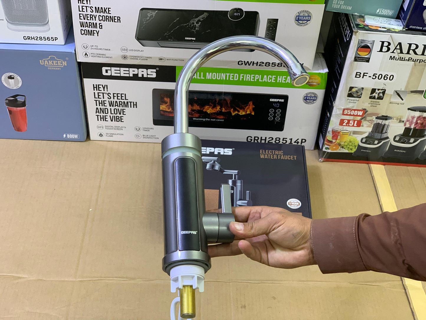 Geepas brand electric Instant water Faucet 3300 watt